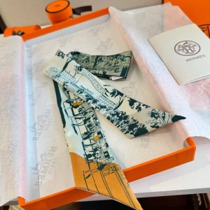 Hermes A l'Ombre des Boulevards Twilly 100% Silk H062910S 05 - Image 15