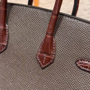 Hermes Birkin Faubourg 20 Bag Handmade In Madame and Alligator Leather Silver Hardware 0G Rouge Sellier 46 Ebene 55 Rouge H - Image 16