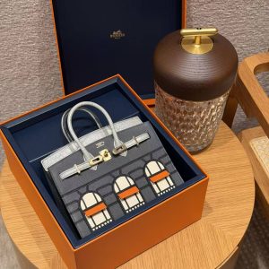 Hermes Birkin Faubourg 20 Bag Handmade In Madame and Alligator Leather Gold Hardware 0L Girs Meyer 0V Gris Ciment H0 Gris Misty - Image 6