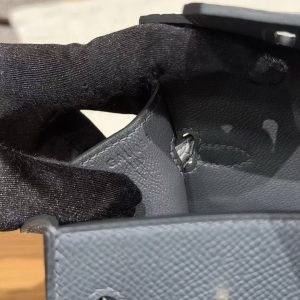 Hermes Birkin Faubourg 20 Bag Handmade In Madame and Alligator Leather Gold Hardware 0L Girs Meyer 0V Gris Ciment H0 Gris Misty - Image 16