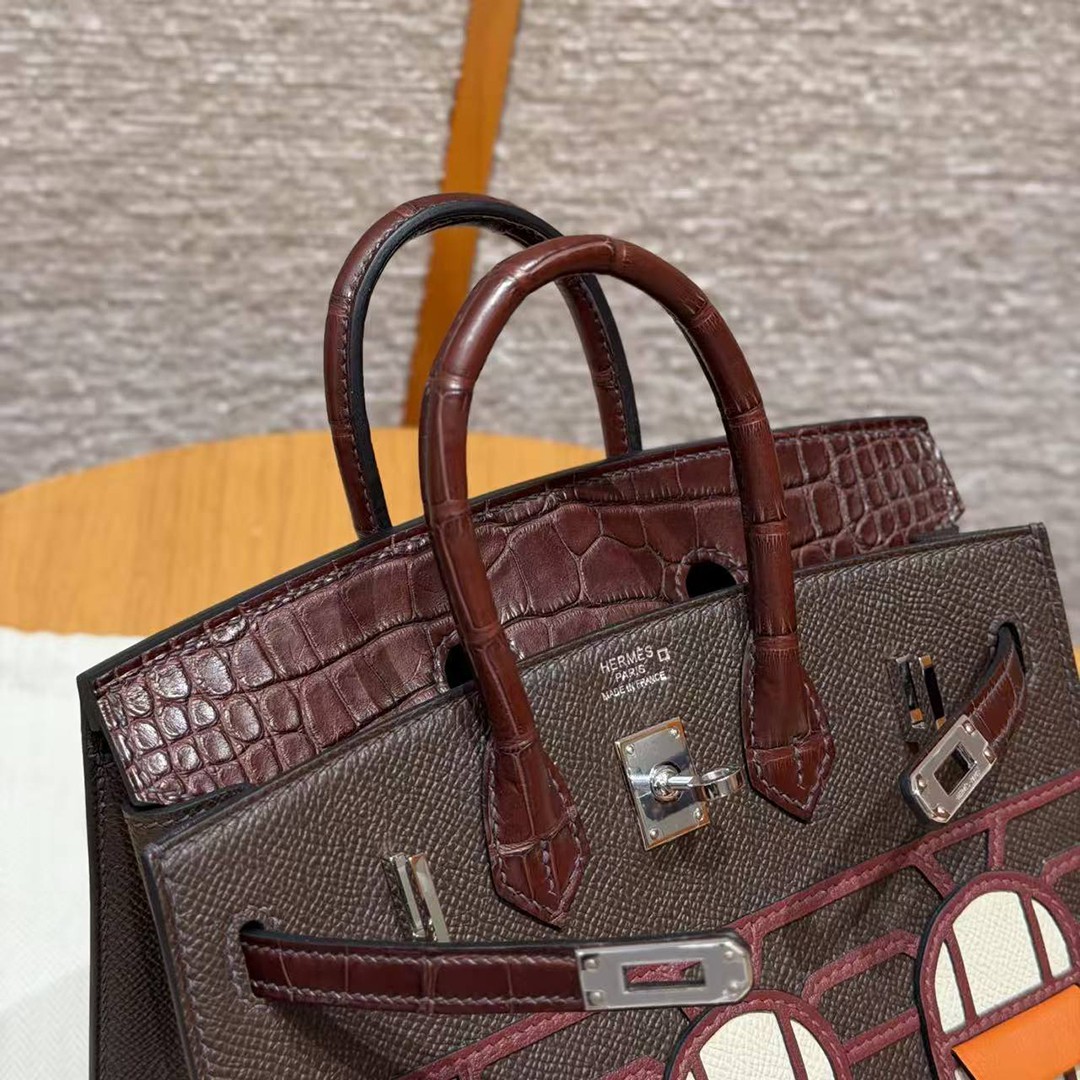 Hermes Birkin Faubourg 20 Bag Handmade In Madame and Alligator Leather Silver Hardware 0G Rouge Sellier 46 Ebene 55 Rouge H - Image 19