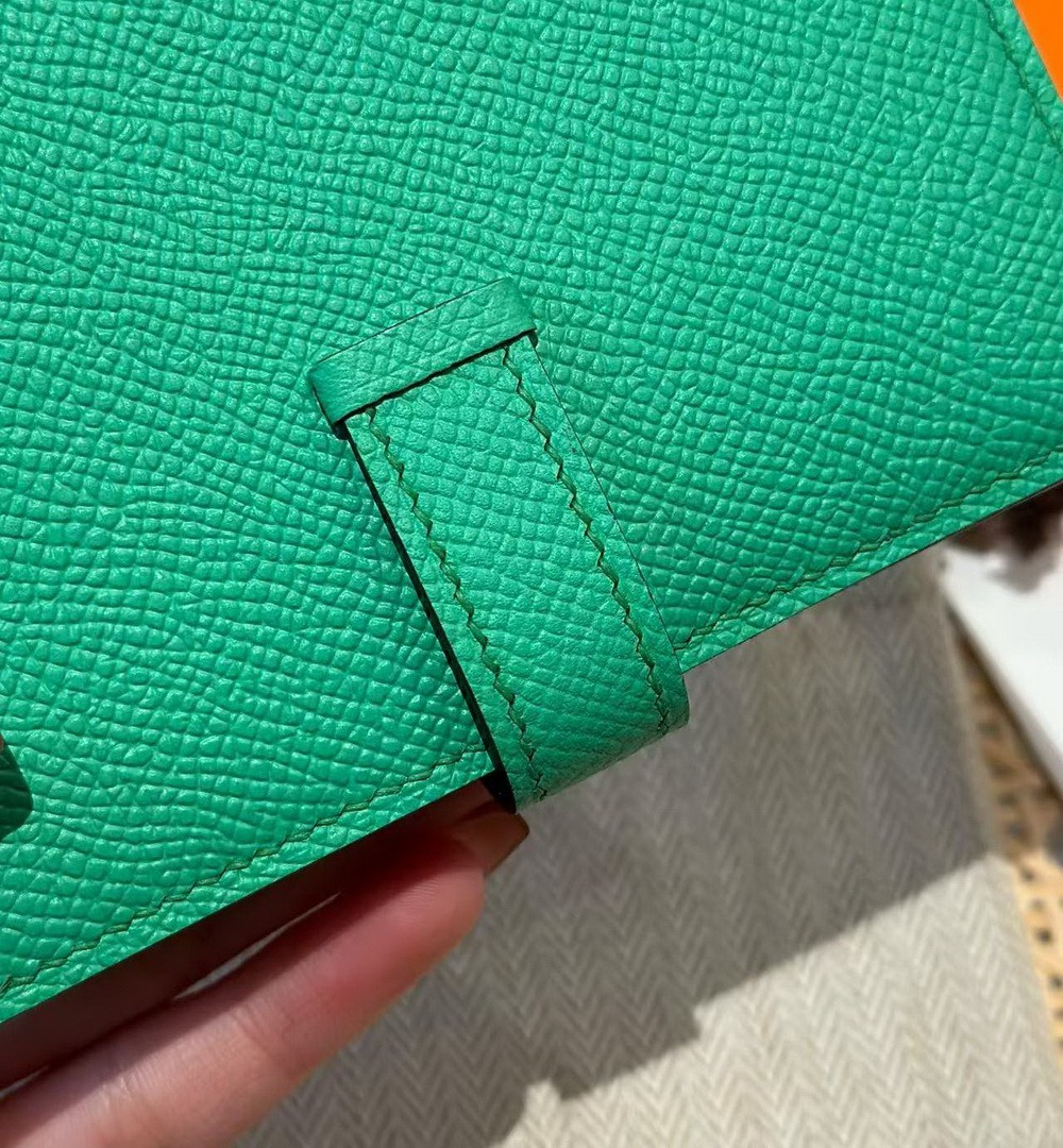 Hermes Bearn Compact Wallet Handmade In Epsom Calfskin Leather Silver Hardware OZ Comics OS Vert Fizz - Image 17