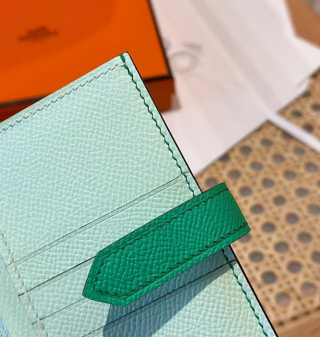 Hermes Bearn Compact Wallet Handmade In Epsom Calfskin Leather Silver Hardware OZ Comics OS Vert Fizz - Image 13
