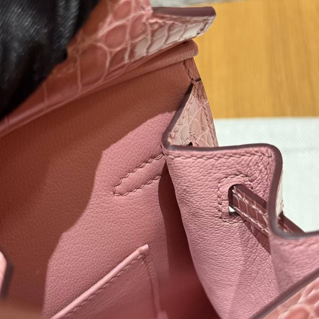 Hermes Birkin 20 Bag 1Q Rose Confetti Handmade In Bright American Alligator Leather Gold Hardware - Image 4