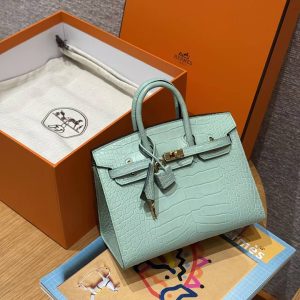 Alternative view of Hermes Birkin 20 Bag Handmade In Matte Alligator Leather Gold Hardware 6W Menthe