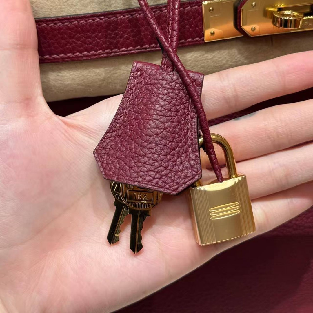 Hermes Birkin 30 Bag Handmade In Togo Calfskin Leather Gold Hardware 57 Bordeaux - Image 3