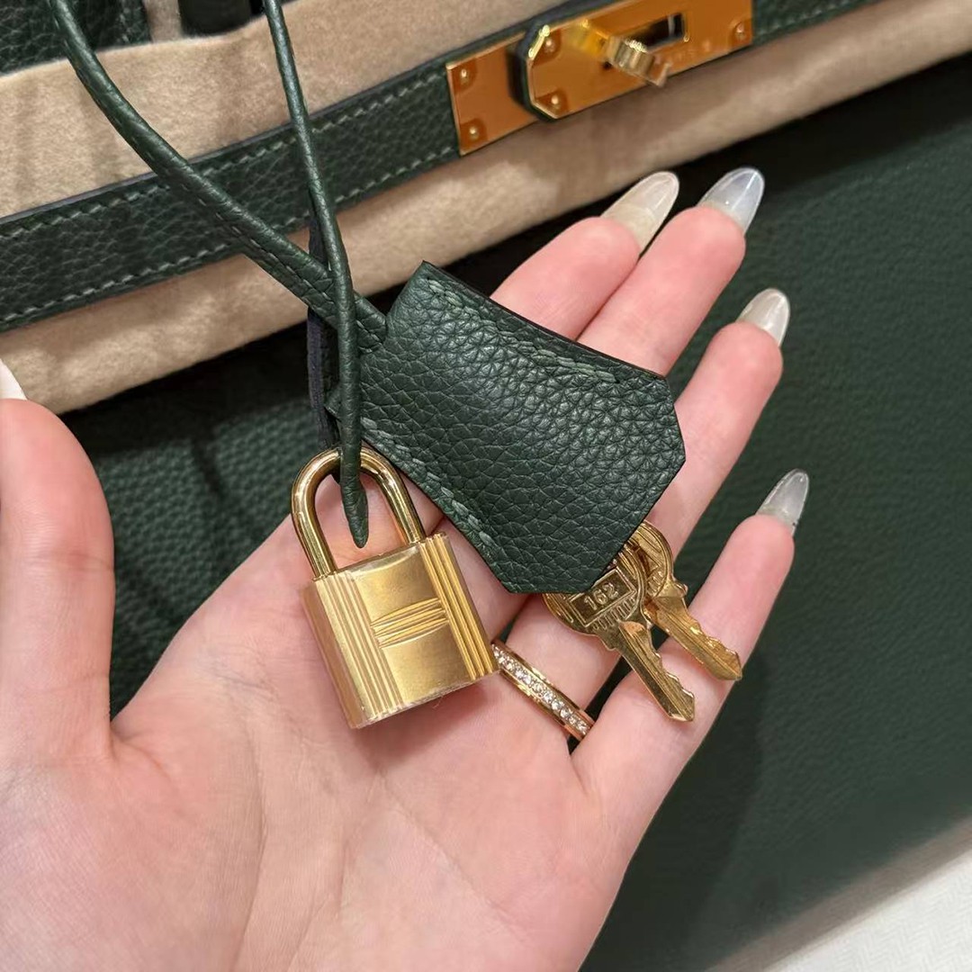 Hermes Birkin 40 Bag Handmade In Togo Calfskin Leather Gold Hardware 65 Vert Moyen - Image 14
