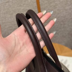 Hermes Birkin Hac 40 Bag Handmade In Togo Calfskin Leather Gold Hardware 47 Chocolat - Image 3