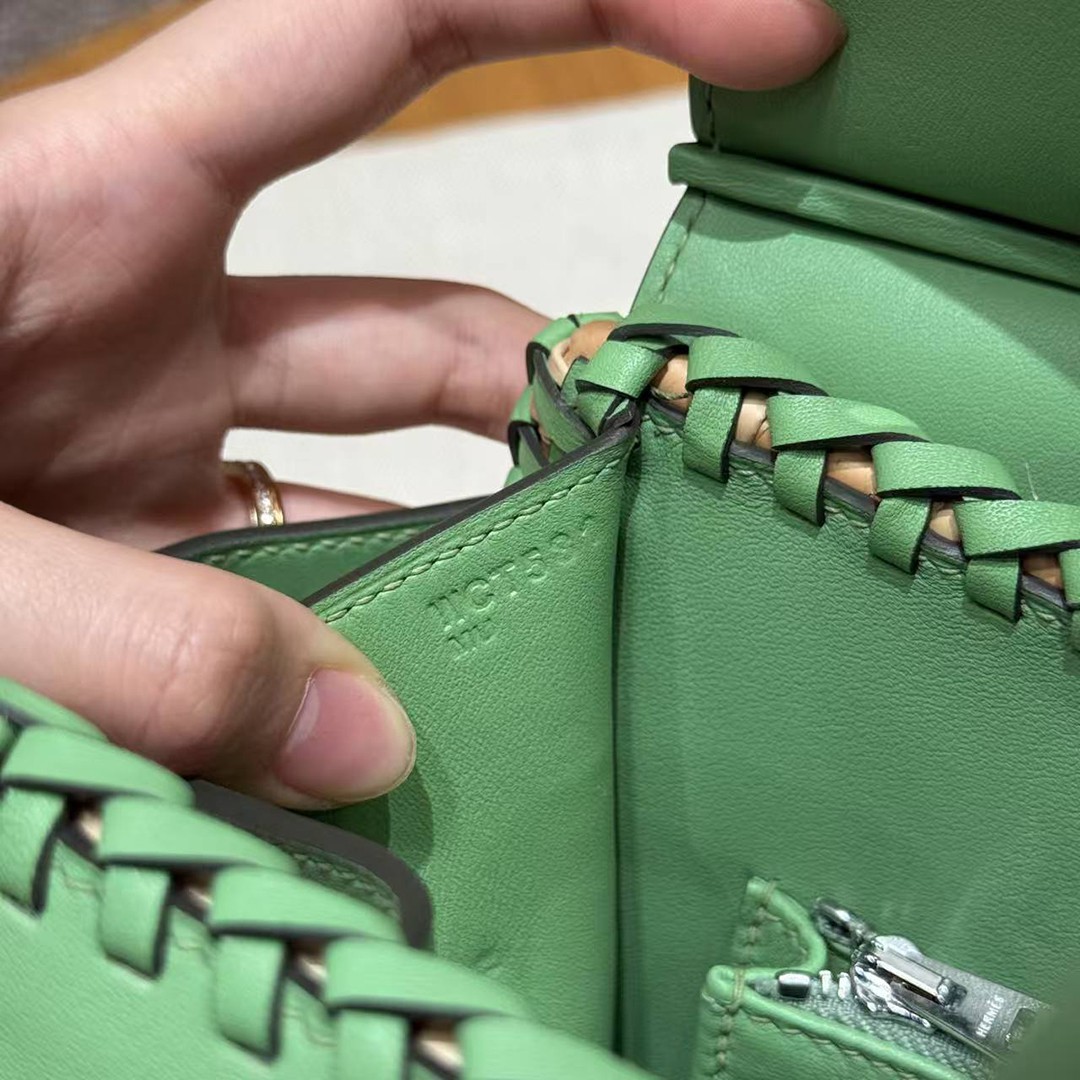 Hermes Birkin Picnic 25 Bag Handmade In Swift Calfskin Leather Silver Hardware 3i Vert Criquet - Image 11