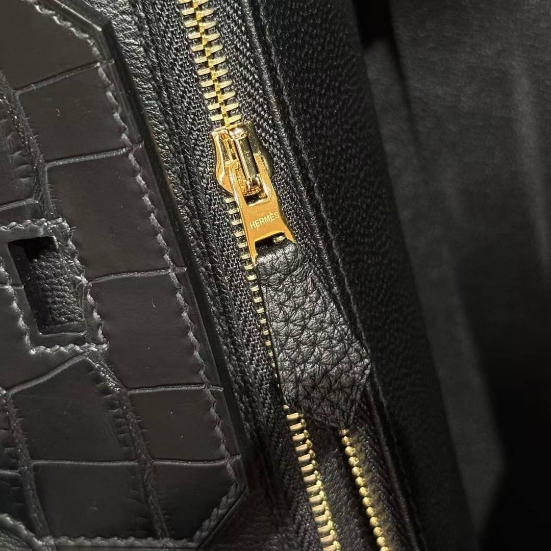 Hermes Birkin Touch 30 Bag Handmade In Togo Calfskin Leather And Matte Alligator Leather Gold Hardware 89 Noir - Image 6