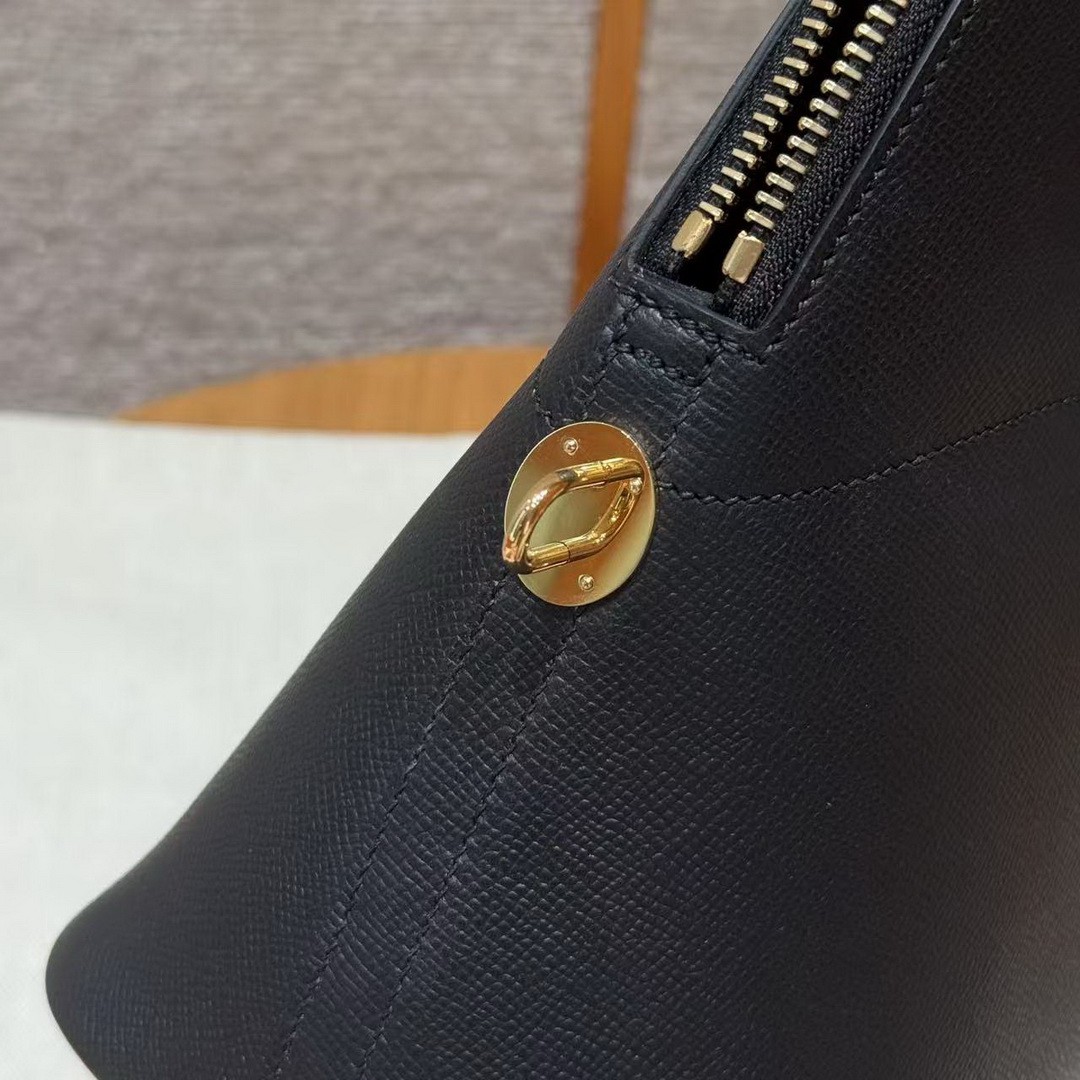 Hermes Bolide 31 Bag Handmade In Epsom Calfskin Leather Gold Hardware 89 Noir - Image 5