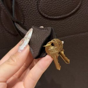 Hermes Bolide 31 Bag Handmade In Taurillo Clemence Calfskin Leather Gold Hardware 47 Chocolate - Image 11