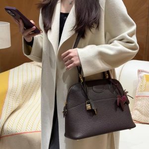 Hermes Bolide 31 Bag Handmade In Taurillo Clemence Calfskin Leather Gold Hardware 47 Chocolate - Image 4