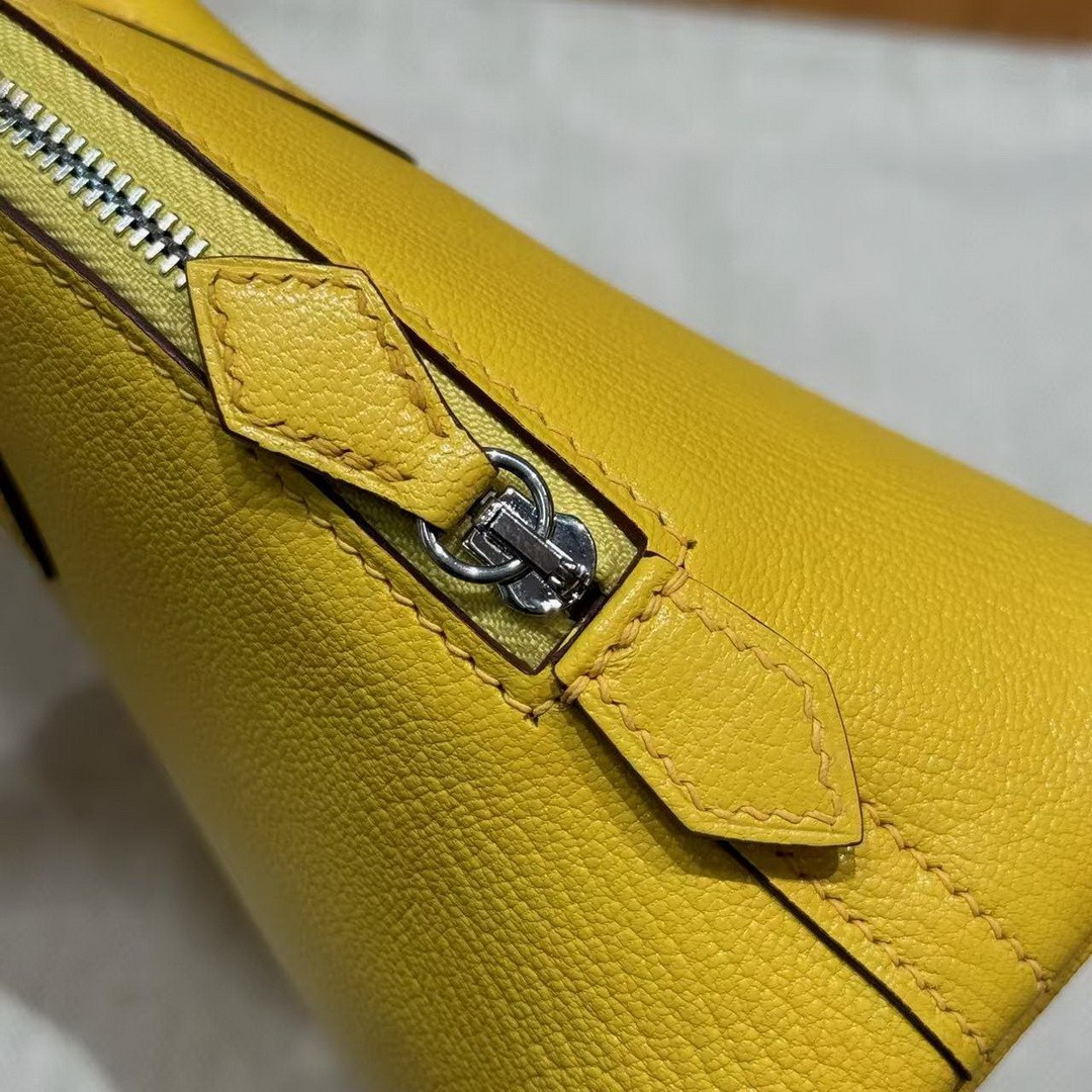 Hermes Bolide Mini 18 Bag Handmade In Chèvre Calfskin Leather Silver Hardware 9O Jaune Naples - Image 6