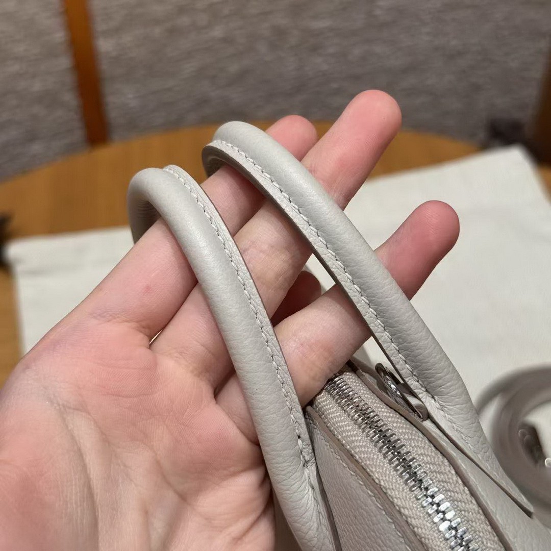 Hermes Bolide Mini 18 Bag Handmade In Chèvre Goatskin Leather Silver Hardware 80 Girs Perle - Image 6