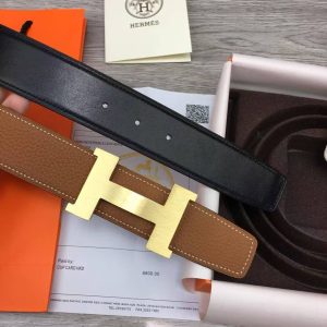 Constance Belt Buckle & Reversible Leather Strap 38 mm Box 135 and Togo Calfskin Brushed Permabrass Buckle Yellow Gold Noir Gold - Image 3