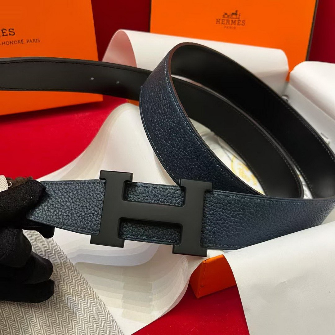 Constance Belt Buckle & Reversible Leather Strap 38 mm Box 135 and Togo Calfskin So Black Metal Finish Buckle Noir Bleu De Prusse