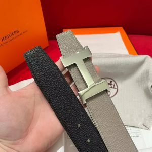 Alternative view of Constance Belt Buckle & Reversible Leather Strap 38 mm Box 135 and Togo Calfskin Palladium Buckle Silver Noir Étoupe