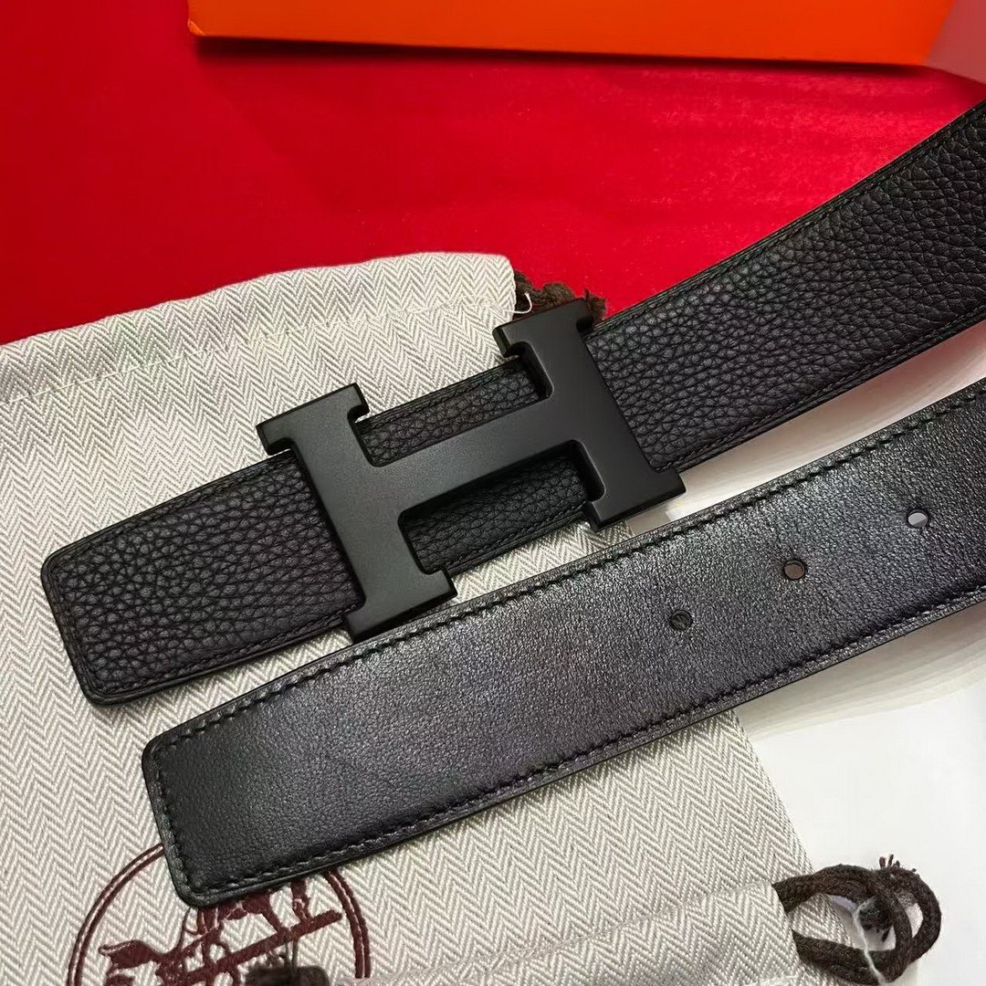 Constance Belt Buckle & Reversible Leather Strap 38 mm Box 135 and Togo Calfskin So Black Metal Finish Buckle Noir Noir