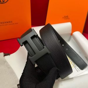 Constance Belt Buckle & Reversible Leather Strap 38 mm Box 135 and Togo Calfskin So Black Metal Finish Buckle Noir Noir - Image 4