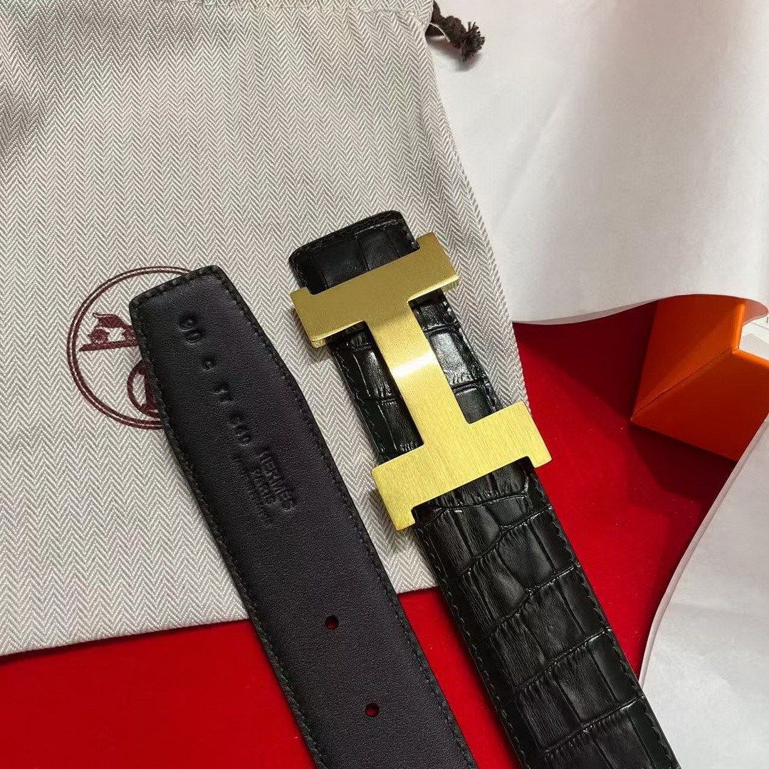 Constance Belt Buckle & Mississippiensis Alligator Leather Strap 38 mm Brushed Permabrass Buckle Yellow Gold Noir - Image 4