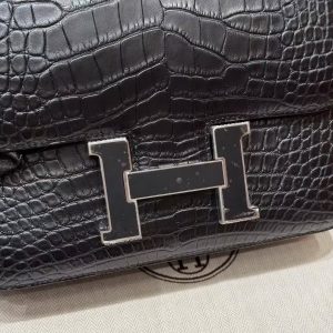 Hermes Constance 24 CM Bag Handmade In Matte Alligator Leather from Mississippi Black Enamel Fittings Hardware 89 Noir - Image 9