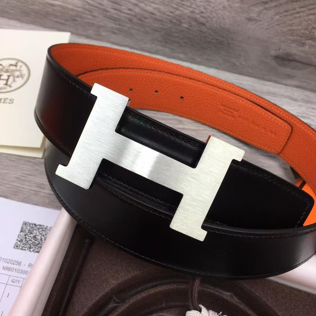 Constance Belt Buckle & Reversible Leather Strap 38 mm Box 135 and Togo Calfskin Brushed Permabrass Buckle Yellow Gold Noir Orange - Image 3