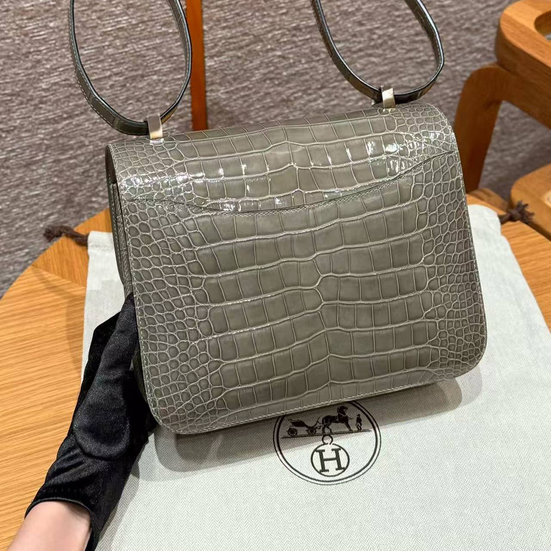 Hermes Constance 24 CM Bag Handmade In Bright Faced American Alligator Leather Silver Hardware 81 Girs Tourerlle - Image 2