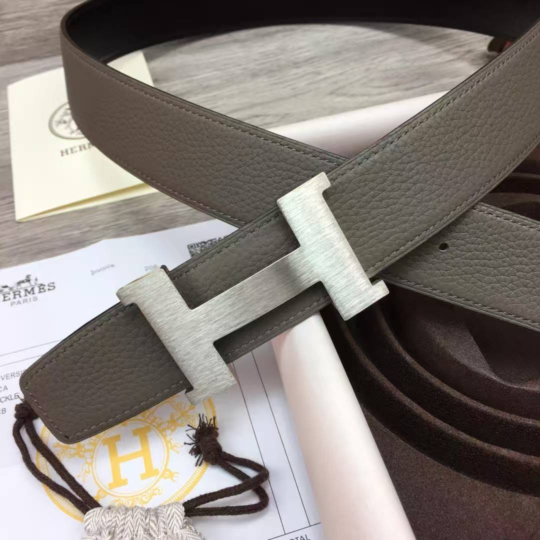 Constance Belt Buckle & Reversible Leather Strap 38 mm Box 135 and Togo Calfskin Brushed Permabrass Buckle Yellow Gold Noir Gris Étain - Image 2