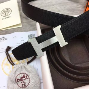 Constance Belt Buckle & Reversible Leather Strap 38 mm Box 135 and Togo Calfskin Brushed Permabrass Buckle Yellow Gold Noir Noir - Image 9