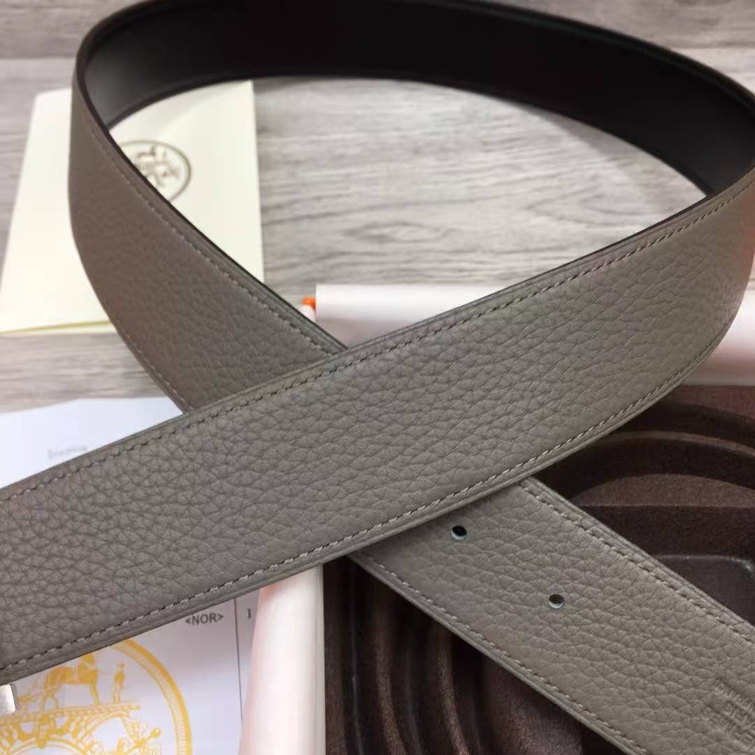 Constance Belt Buckle & Reversible Leather Strap 38 mm Box 135 and Togo Calfskin Brushed Permabrass Buckle Yellow Gold Noir Gris Étain - Image 10