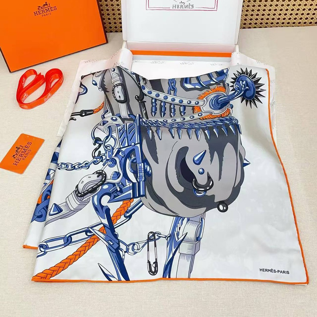 Hermes Cheval Heavy Metal Scarf 100 Cashmere and Silk H104295T 05 - Image 10