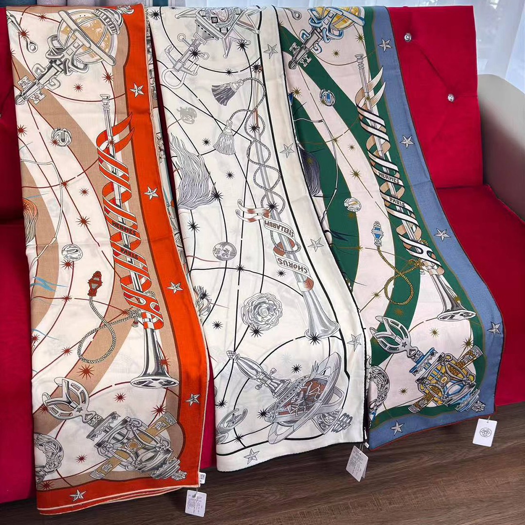 Hermes Chorus Stellarum Shawl 140 70% Cashmere 30% Silk H243912S 12 - Image 2