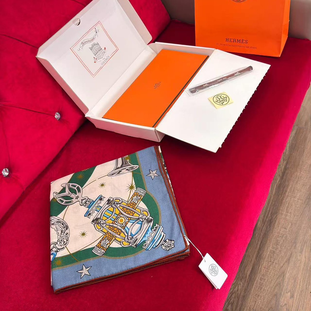 Hermes Chorus Stellarum Shawl 140 70% Cashmere 30% Silk H243912S 12 - Image 11