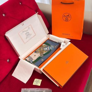 Hermes Chorus Stellarum Shawl 140 70% Cashmere 30% Silk H243912S 12 - Image 10