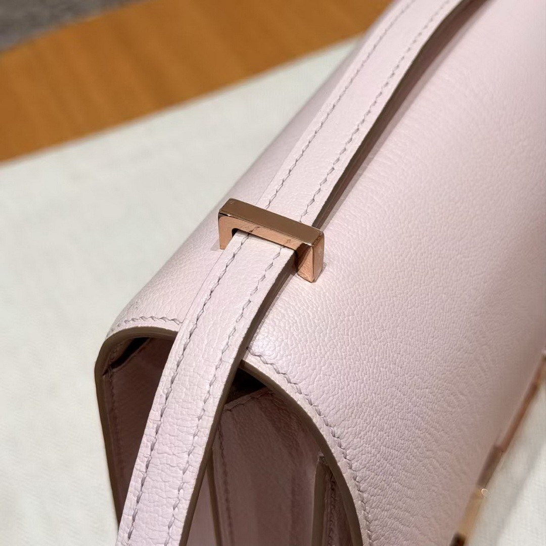 Hermes Constance 19 CM Bag Handmade In Chèvre Calfskin Leather Rose Gold Hardware 09 Mauve Pale - Image 8