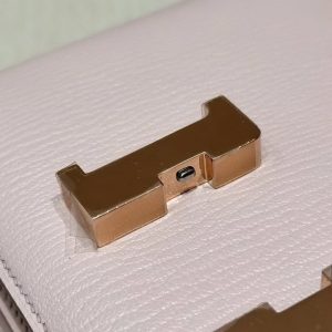 Hermes Constance 19 CM Bag Handmade In Chèvre Calfskin Leather Rose Gold Hardware 09 Mauve Pale - Image 6