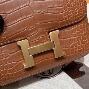 Hermes Constance 19 CM Bag Handmade In Matte Alligator Leather from Mississippi Gold Hardware 37 Gold - Image 11