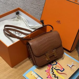 Hermes Constance 19 CM Bag Handmade In Matte Alligator Leather from Mississippi Gold Hardware 37 Gold - Image 3