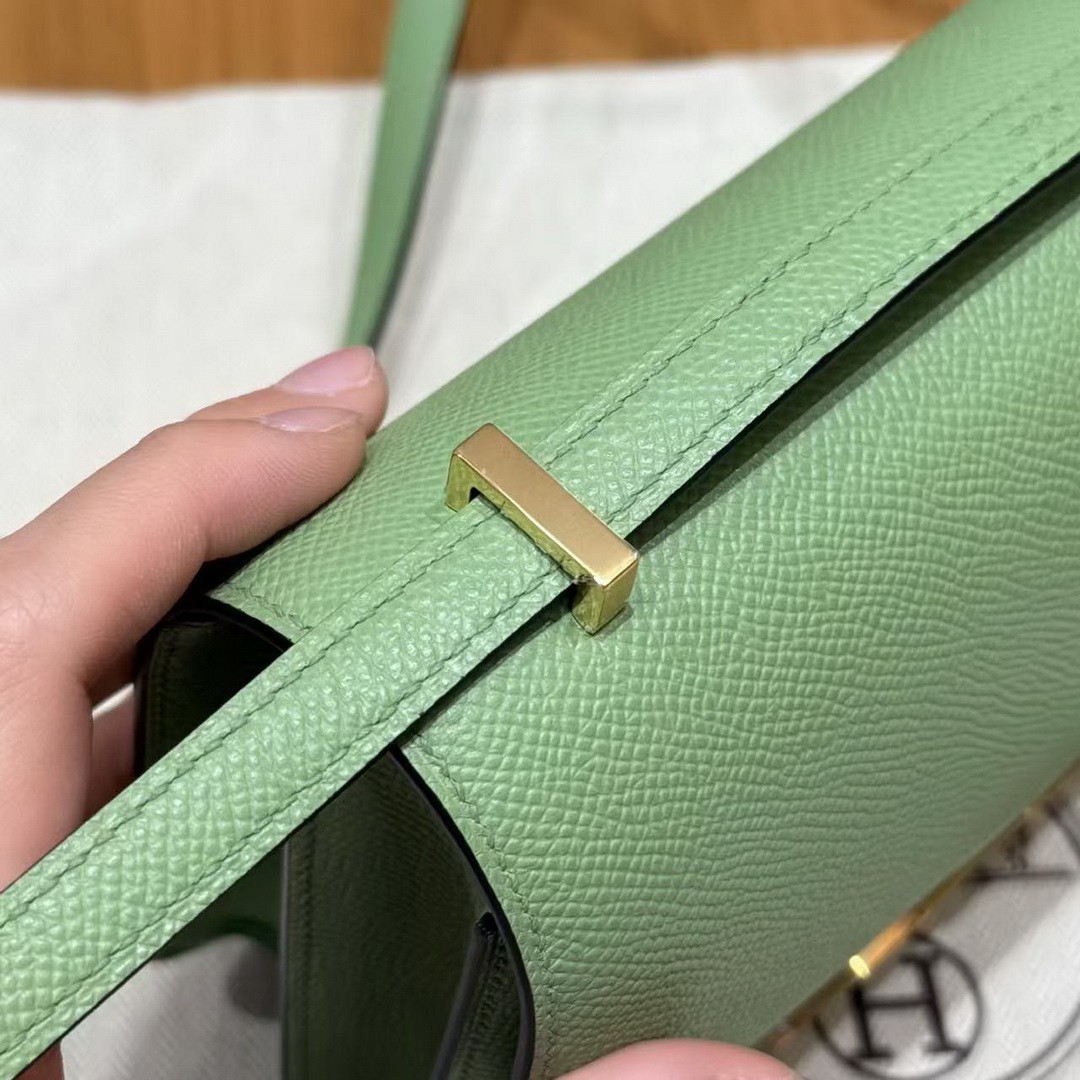 Hermes Constance 19 CM Bag Handmade In Epsom Calfskin Leather Gold Hardware 3i Vert Criquent - Image 11