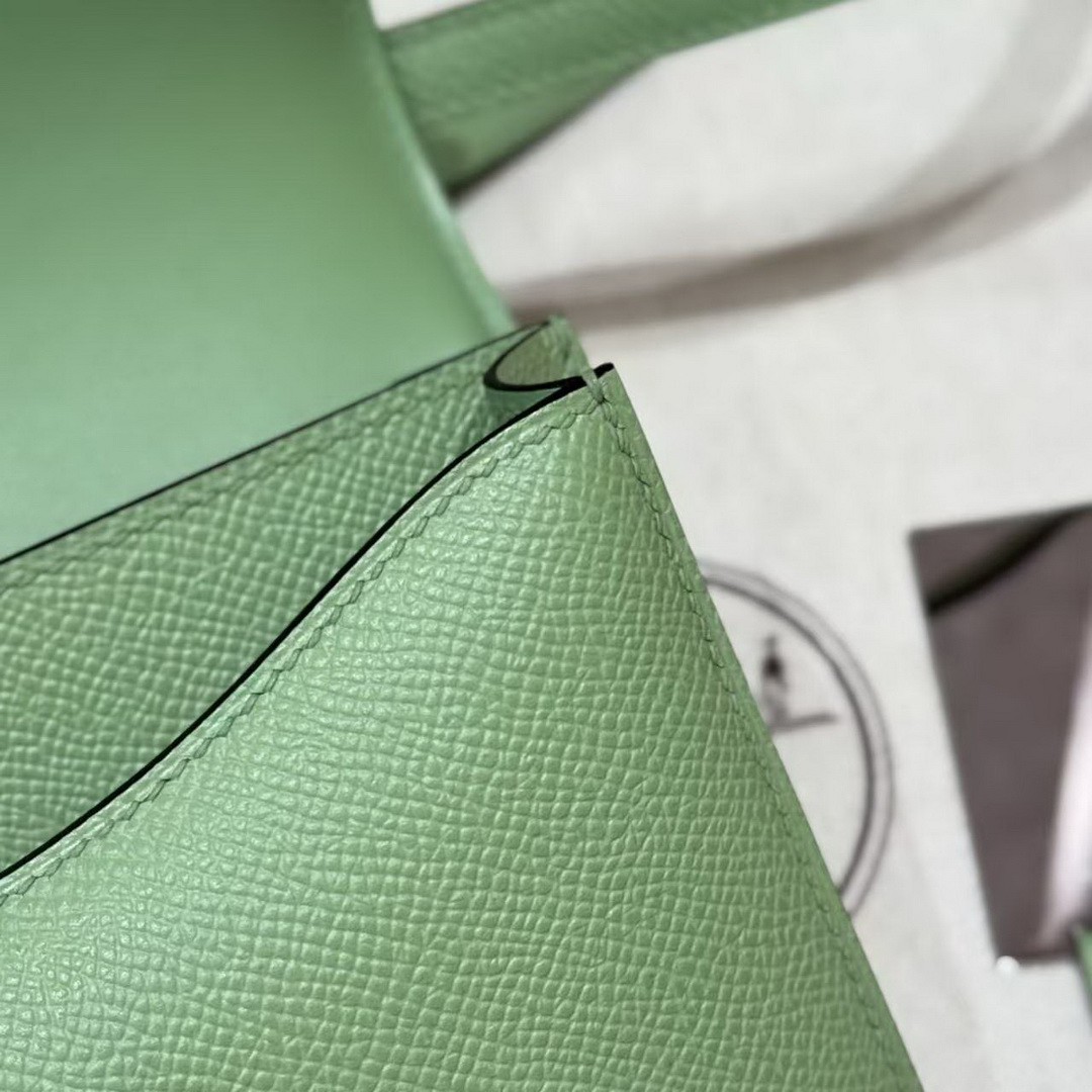 Hermes Constance 19 CM Bag Handmade In Epsom Calfskin Leather Gold Hardware 3i Vert Criquent - Image 9