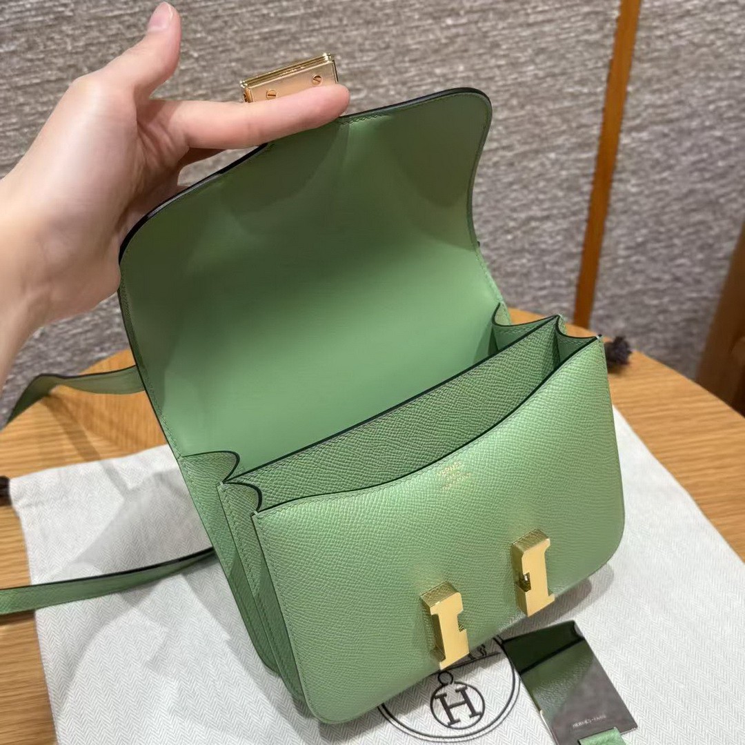 Hermes Constance 19 CM Bag Handmade In Epsom Calfskin Leather Gold Hardware 3i Vert Criquent - Image 3