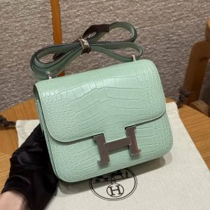 Hermes Constance 19 CM Bag Handmade In Matte Alligator Leather from Mississippi Silver Hardware 6W Menthe