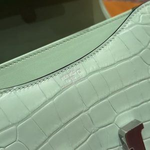 Hermes Constance 19 CM Bag Handmade In Matte Alligator Leather from Mississippi Silver Hardware 6W Menthe - Image 14