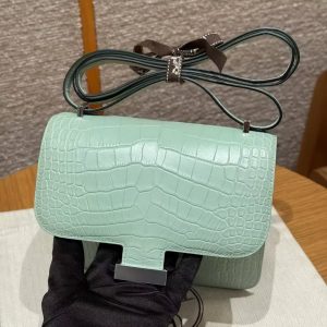 Hermes Constance 19 CM Bag Handmade In Matte Alligator Leather from Mississippi Silver Hardware 6W Menthe - Image 9