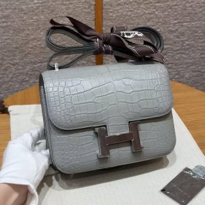 Hermes Constance 19 CM Bag Handmade In Matte Alligator Leather from Mississippi Silver Hardware 80 Gris Perle