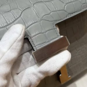Hermes Constance 19 CM Bag Handmade In Matte Alligator Leather from Mississippi Silver Hardware 80 Gris Perle - Image 15