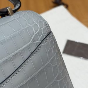 Hermes Constance 19 CM Bag Handmade In Matte Alligator Leather from Mississippi Silver Hardware 80 Gris Perle - Image 12
