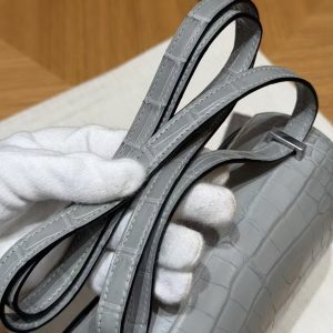 Hermes Constance 19 CM Bag Handmade In Matte Alligator Leather from Mississippi Silver Hardware 80 Gris Perle - Image 10