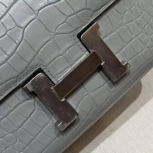 Hermes Constance 19 CM Bag Handmade In Matte Alligator Leather from Mississippi Silver Hardware 80 Gris Perle - Image 8